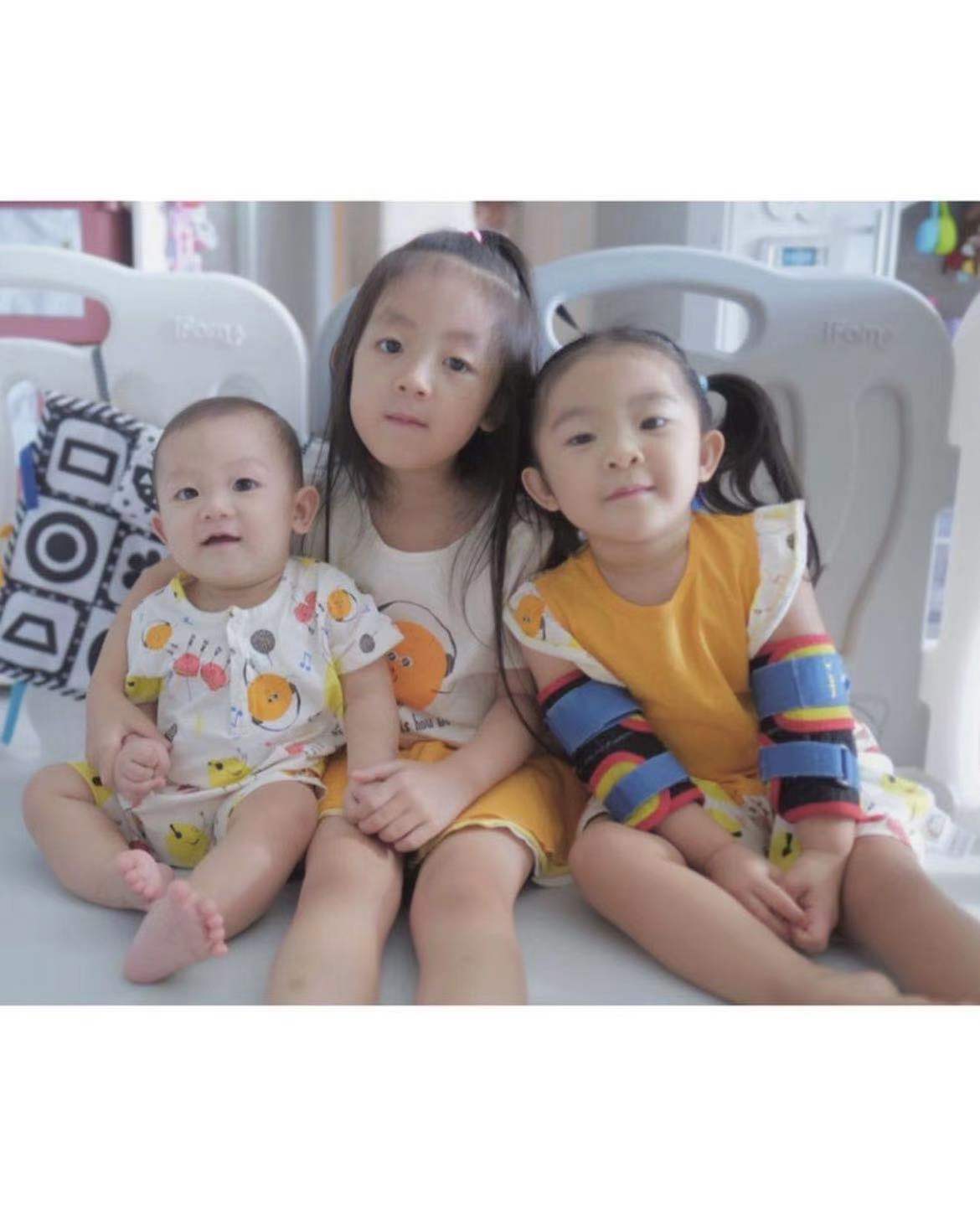 BABY ORANGE SHORT-SLEEVES T-SHIRT