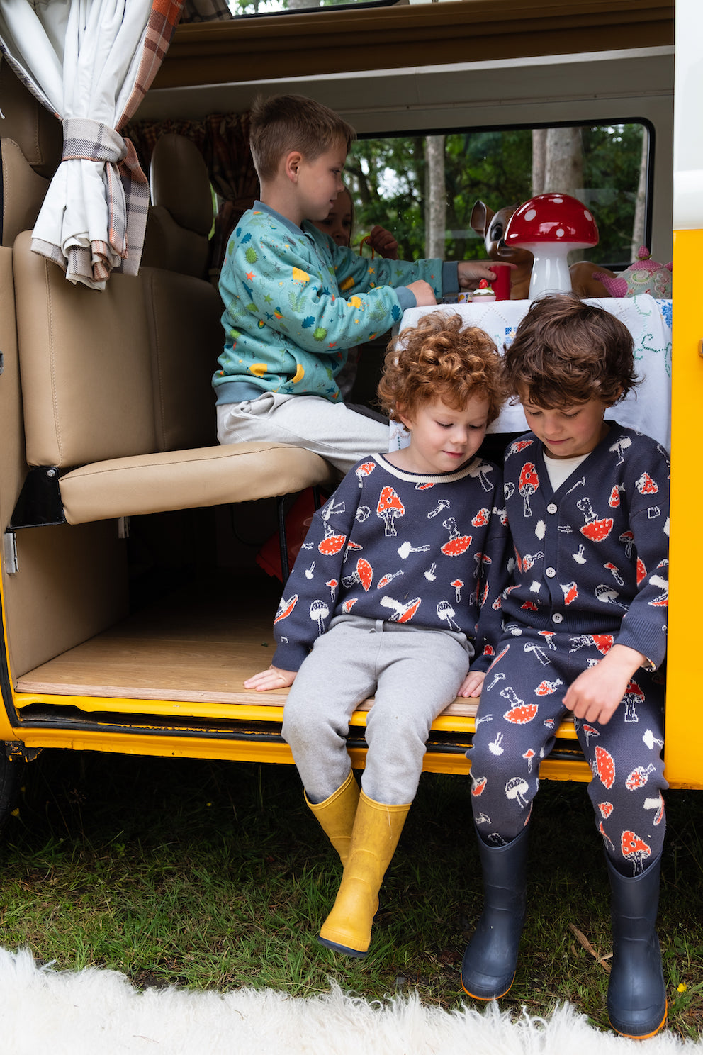 KIDS RED MUSHROOM LONG-SLEEVES SWEATER