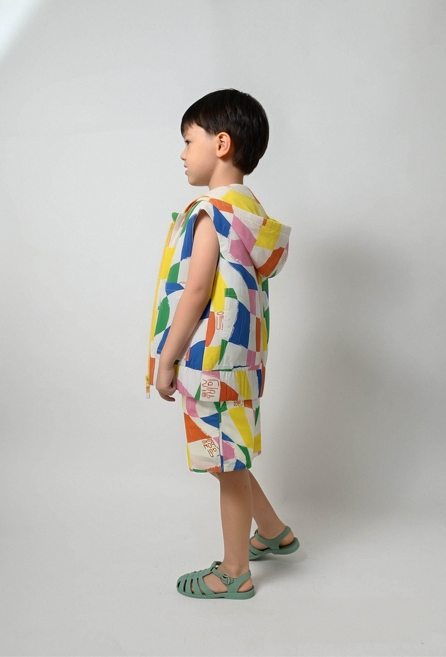 KIDS' RAINBOW GEOMETRIC BLOCK HOODED SLEEVELESS JACKET