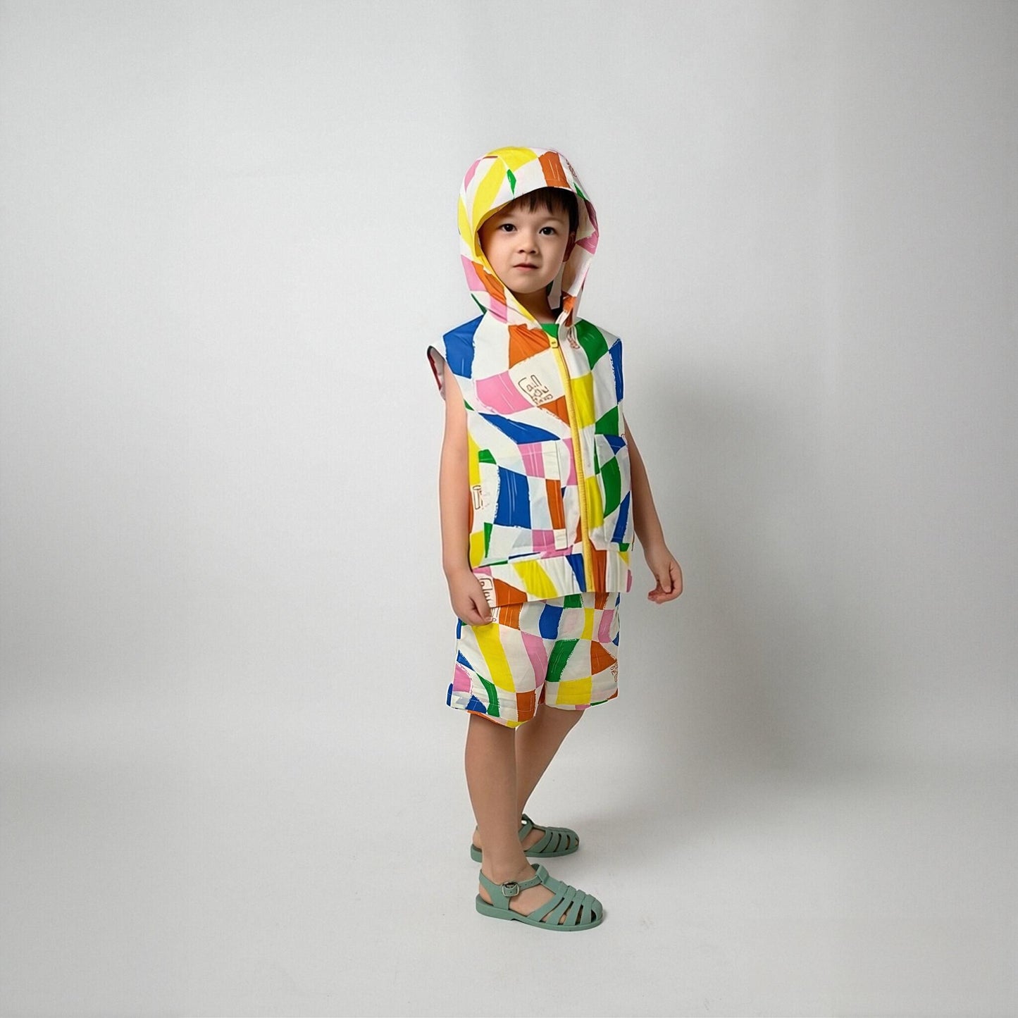 KIDS' RAINBOW GEOMETRIC BLOCK HOODED SLEEVELESS JACKET